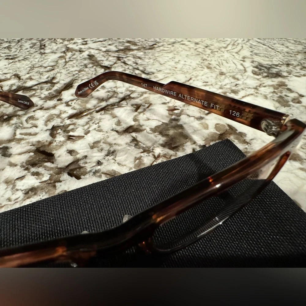 Quay Australia brand new